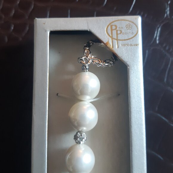 Pan Pacific South Ocean Shell Pearl Bracelet w/ Rhinestone & Silver Tone Spacers - Picture 8 of 10